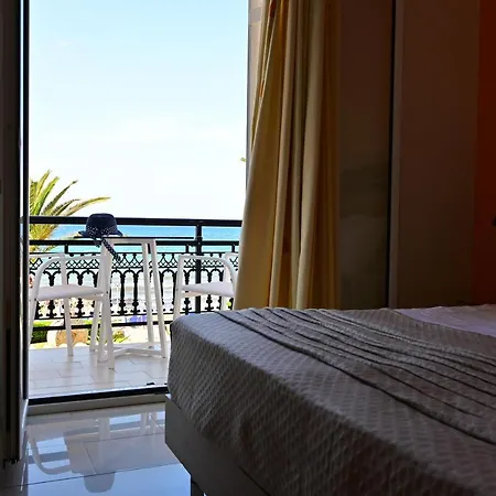 Nadia's & In Argasi, Sea-view Appartement *