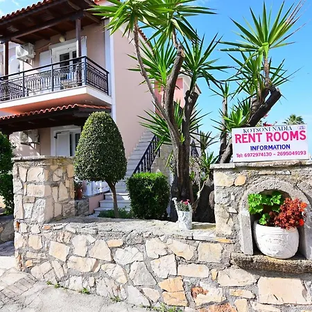 Nadia's & In Argasi, Sea-view Apartment *